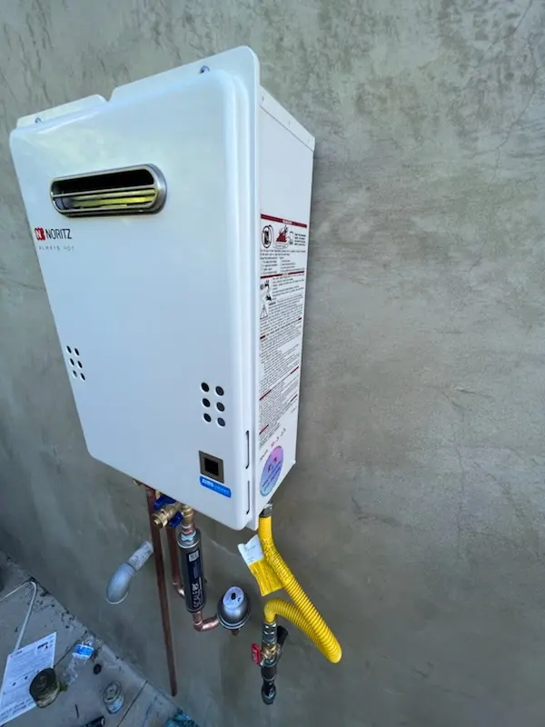 Tankless water heater installation for Aldine homes